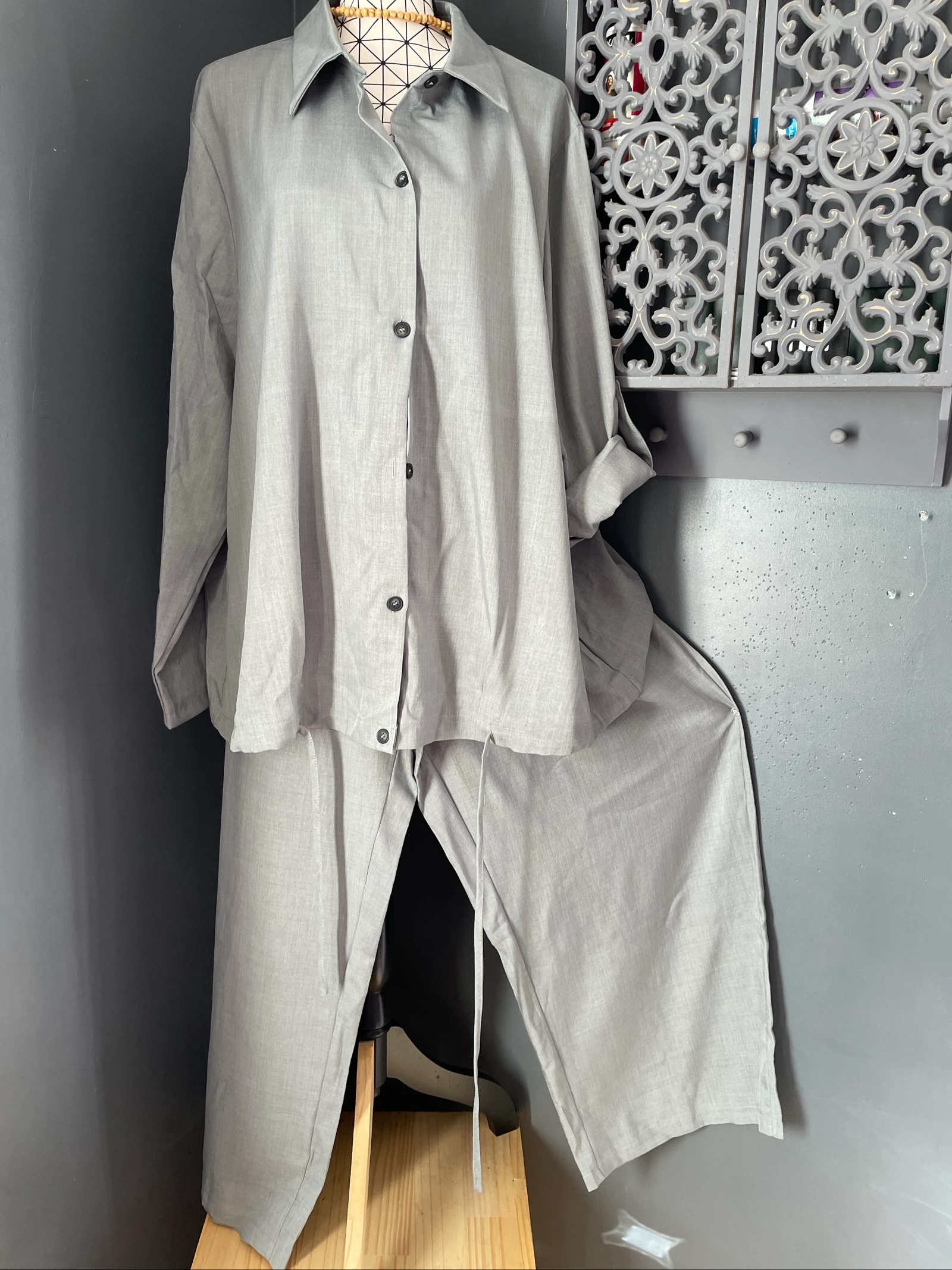 🌹 grijze vloeiende overhemdset & wijde broek met zakken grote maat 56 🌹 – photo 6